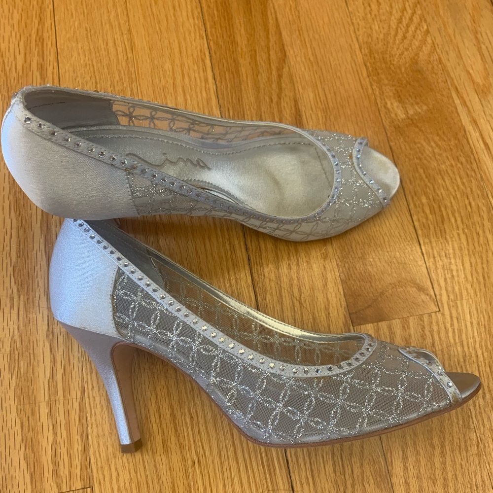 Nina Silver Dress Shoe, Size 7.5 M